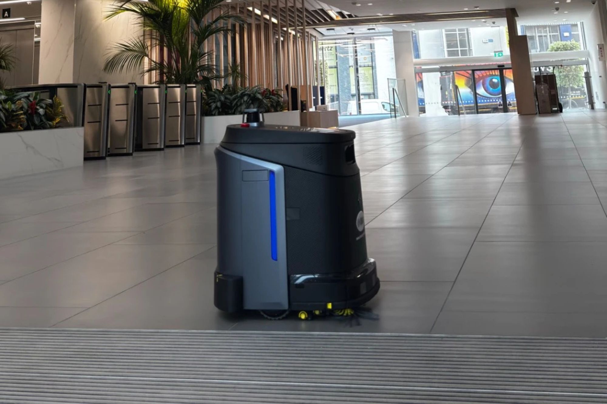 Phantas Gallery Cleaning Robots (6)